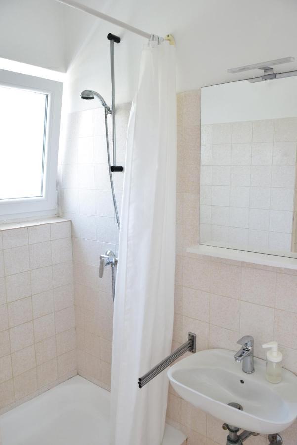 Guest House Tina Rab Town Luaran gambar