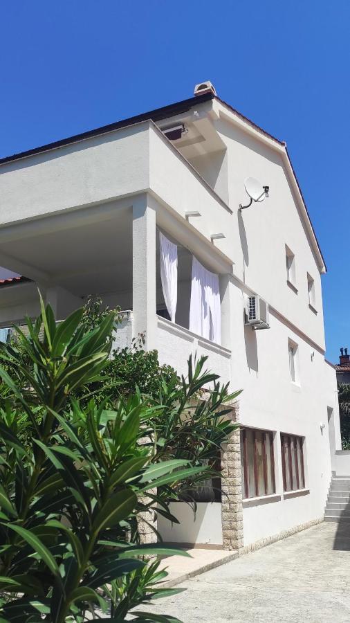 Guest House Tina Rab Town Luaran gambar